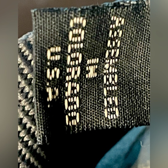 NEVER WORN Women's Vibram Chaco Waterproof Sandals - Picture 6 of 8